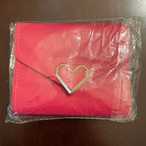 🆕Soft Vegan Leather Tri-Fold Wallets With Heart Magnetic Closure